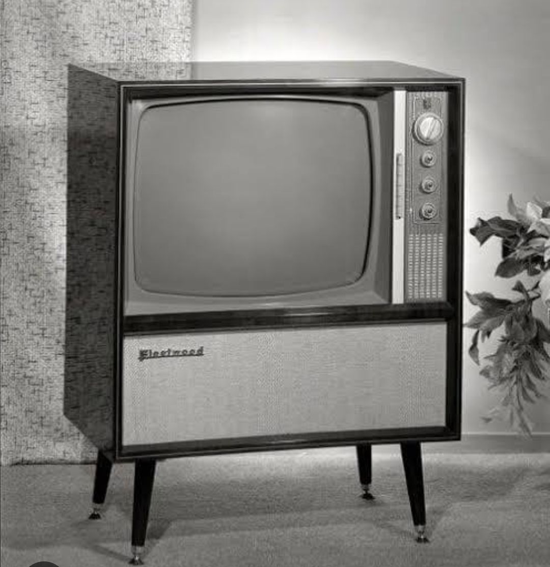 বিশ্বের প্রথম টেলিভিশন